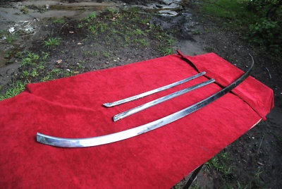 71 72 73 74 AMX & JAVELIN FRONT WINDSHIELD MOLDING SET SUPER NICE QUALITY ORIG - Image 1 of 2
