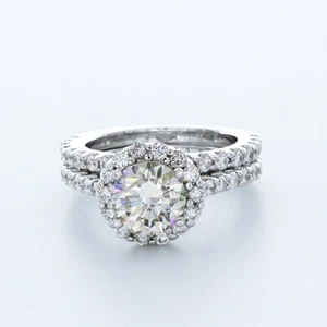 Anillo Halo 18k Diamantes Naturales Redondos I SI1 1/2ct I SI1 con Banda a Juego - Imagen 1 de 11