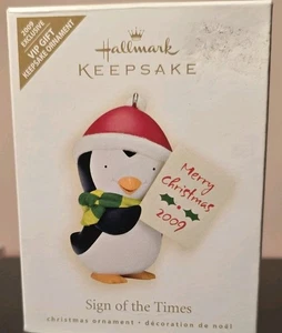 Hallmark Keepsake PENGUIN Sign of the Times 2009 Merry Christmas Ornament in Box - Picture 1 of 7