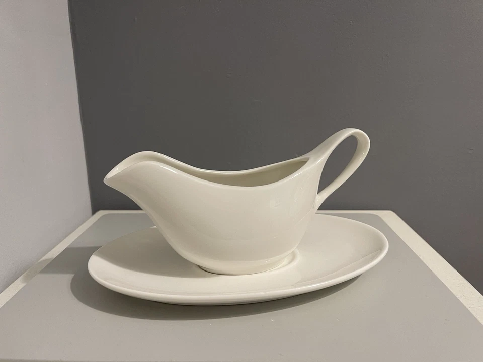 Vintage Maxwell & Williams White Basics Gravy Boat And Under Plate Porcelain - Image 1 of 4