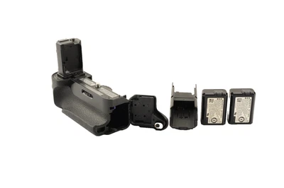 Empuñadura Sony Original VG-C1EM con (2) Baterías Sony Foto 1 de 4