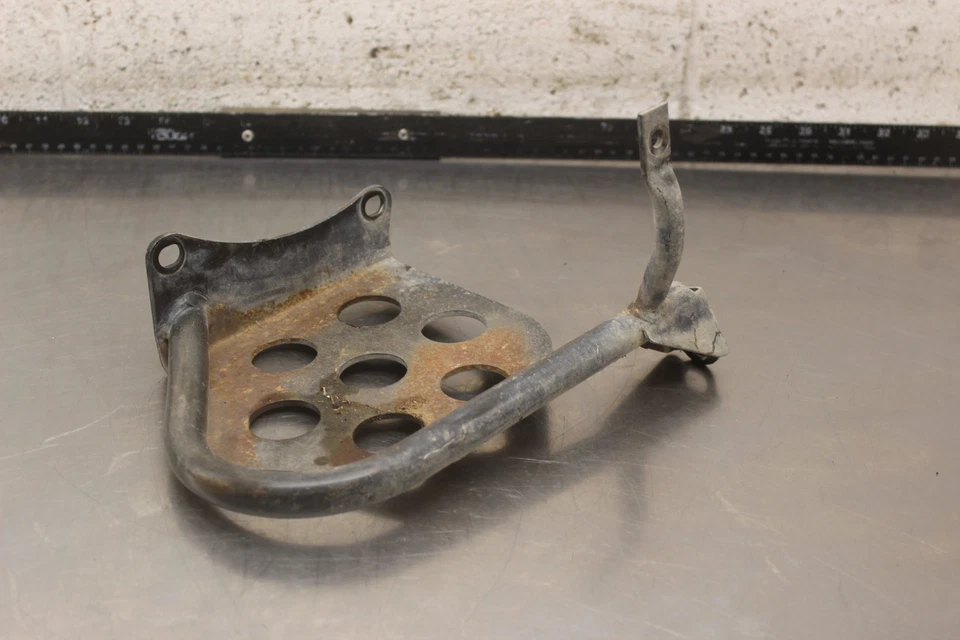 Yamaha Big Bear 350 YFM350FW 1997 4x4 reposapiés izquierdo reposapiés placa de piso Y810 Foto 1 de 4