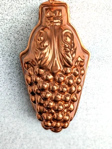 Copper Food Mold Grapes Design Wall Decor Metal 4 Cups Jello Gelatin - Picture 1 of 17