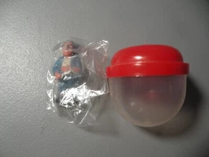 NEW LIL HOMIES TRAILER PARK FIGURE WALLY GUMBALL QUARTER MACHINE FIGURINE - Picture 1 of 3