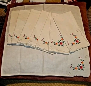 Vintage Lot Cloth Napkins Linen? Blush/Pink Trim Embroidered Flowers 17" x 17" 8 - Picture 1 of 10