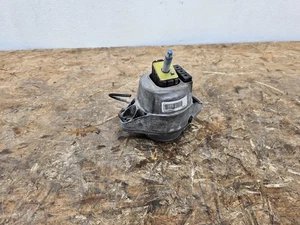 CHEVROLET CAMARO LS 16-19 OEM PASSENGER RIGHT ENGINE MOTOR MOUNT CARRIER 68K - Picture 1 of 4