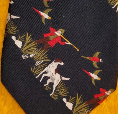 DE COLECCIÓN AÑOS 70 ~ CORBATA DE VESTIR GORDITA PARA HOMBRE ~ GALLO ~ CAZA DE FAISANES ~ 56" Foto 1 de 3