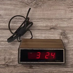 Vintage Sears Tradition Alarm Clock Woodgrain Model 47114B C128 - Picture 1 of 6