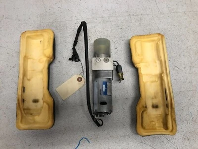 2008-2010 PORSCHE CAYENNE TAMPA TRASEIRA PORTA-MALAS MOTOR DE BOMBA DE ELEVAÇÃO HIDRÁULICA, FABRICANTE DE EQUIPAMENTO ORIGINAL LOTE 376 - Imagem 1 de 4