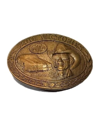 Vtg Richard Petty STP 200 Victories Brass Belt Buckle July 4th 1984 Rare NASCAR Cover