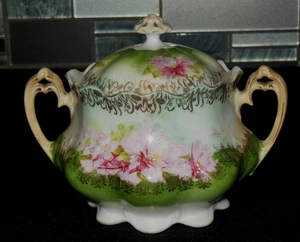 M Z AUSTRIA HAND PINTED PINK FLORAL SUGAR BOWL WITH LID 1884 - Picture 1 of 7