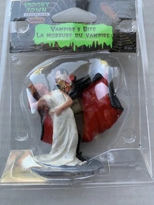 Lemax Spooky Town VAMPIRE’S MORSO Villaggio di Halloween Dracula in pensione - Foto 1 di 4