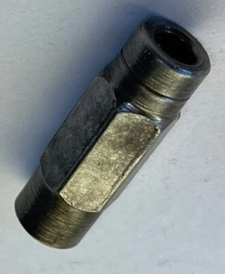Acoplamiento hexagonal roscado de doble extremo derecho e izquierdo M6-1 mm x 30 mm (23D108) - Imagen 1 de 3