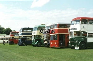 35 mm BUS-DIA: Blick auf Leyland-Busse @ Chester Castle - Bild 1 von 1