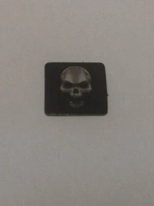 Ersatzteil - Schädel Ausrüstung Chip - für Avalon Hill Heroquest Dungeon Crawler - Bild 1 von 2