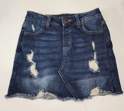 Minifalda de mezclilla envejecida de tiro alto Justice Foto 1 de 4