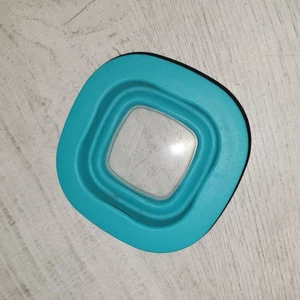 Rubbermaid Replacement Lid 7N93 12A Turqoise 3" Preowned Used - Picture 1 of 4