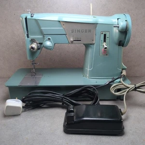 Vintage Singer 327K Nähmaschine blau mit Fußpedal & Koffer UK 250V - Bild 1 von 22