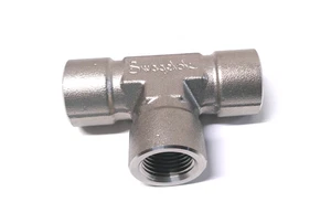 Swagelok Instrument Tee 1/2" x 1/2" x 1/2" NPT Stainless Steel SS-8-T - Picture 1 of 3
