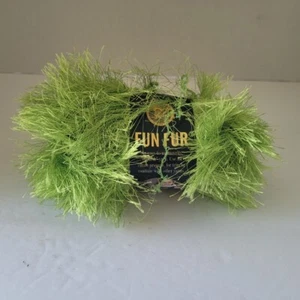 Fun Fur Eyelash Yarn Lion Brand Lime 194 - Picture 1 of 3
