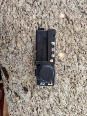 Bomba de vacío de bloqueo centralizado OEM G#2 1997 MERCEDES BENZ E320 Foto 1 de 4