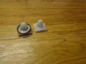 Toyota Supra MK3 1986.5-88 Trim Clips OEM set of 2 - Bild 1 von 6