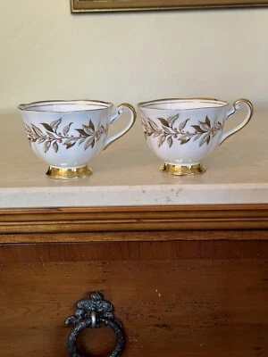 2 TAZAS DE TÉ DE PORCELANA DE HUESO INGLÉS DE SAUCE ALMENDRA REAL CHELSEA SOLAMENTE Foto 1 de 4