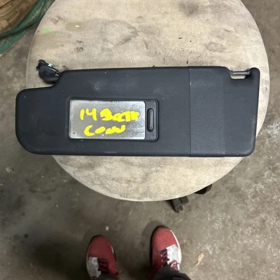 2014 volkswagen beetle convertible drivers sun  visor  - Image 1 of 4