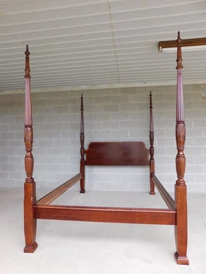 Mahogany Banded Wheat Carved Poster  Queen Size Bed - Image 1 of 4