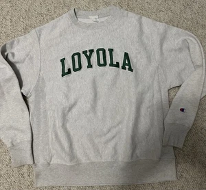 LOYOLA Sweatshirt size Medium Champion heavyweight reverse weave - Picture 1 of 7