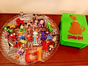 Caja de aparejos Shakespeare Scooby-Doo llena de 30 figuras de acción diferentes juguetes - Imagen 1 de 12