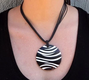 African black and white Zebra mother of pearl shell necklace  - Picture 1 of 4