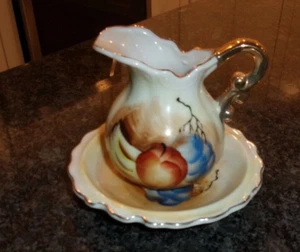 MINIATURE VINTAGE HAND PAINTED PITCHER & BASIN - PORCELAIN - 3" - PLATE 4.5" - Picture 1 of 5