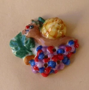 Haba El Reino De Toufous - 2004 - Un Botón Escargot - Bild 1 von 1