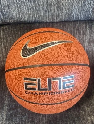 Basquete indoor Nike Elite Championship tamanho 6 28,5” - Imagem 1 de 2