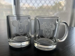 Tokyo Disneyland Mickey Minnie Etched Glass Mugs Vintage Disneyana Collectable - Picture 1 of 6