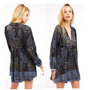Free People blaues kurzes Paisley Minikleid Gr. S Babydoll Empire Taille - Bild 1 von 8