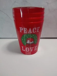 Peanuts Christmas Cups Four Pack New - Picture 1 of 3
