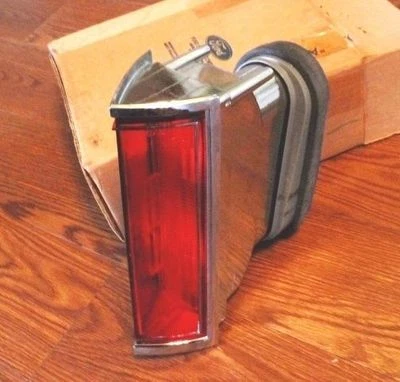 NOS 1980 - 1984 Lincoln Town Car LH Brake light Tailamp Assembly  E0VY-13405A - Image 1 of 3