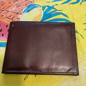 Prince Gardner Full Grain Cowhide Leather Bi-fold Wallet Burgundy - Picture 1 of 9