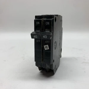 Disyuntor GE THQP 2 polos 40 amp 120/240v THQP240 NT - Imagen 1 de 3