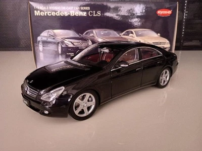 Modellino auto Kyosho Mercedes-Benz CLS 1/18 pressofuso versione 2006 con sca... - Immagine 1 di 4