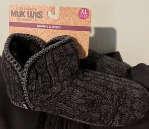 Muk Luks Hausschuhe Stiefel Damen Gr. 11-12 Ebenholz dunkelgrau kuschelig Fleece gefüttert - Bild 1 von 3