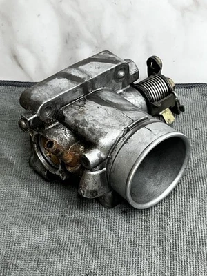 Mazda B2600 B2600i 1990-1993 2,6 L - CUERPO DEL ACELERADOR transmisión manual OEM Japón Foto 1 de 4