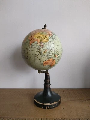 Ancien Globe Terrestre Mappemonde Maison FOREST Paris - Pied en Bois - Vintage - Photo 1/4