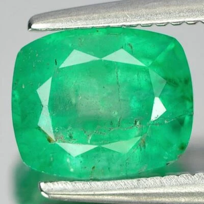 Esmeralda verde 1,31 quilates Forma de cojín 7,2 x 6 mm. Piedras preciosas naturales sin calefacción Foto 1 de 4