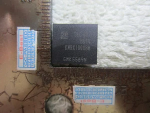 1x Chip KMRX100OBM-8614 KMRX10008M-B6I4 KMRX1000BMB614 KMRX1000BM-B614 FBGA221 - Foto 1 di 3