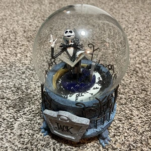 Nightmare Before Christmas JACK SKELLINGTON Musical 7"Snow Globe Disney senza acqua - Foto 1 di 11