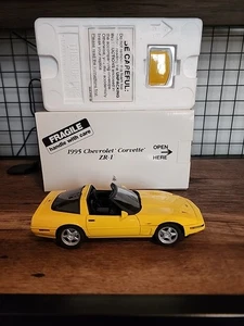 DANBURY MINT 1995 CHEVY CORVETTE ZR-1 Yellow 1:24 - Picture 1 of 6