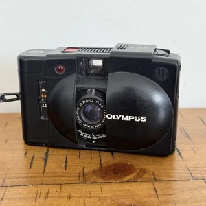 Olympus XA 2 - 35mm fotocamera compatta punta e scatta nera testata e funzionante XA2 - Foto 1 di 8